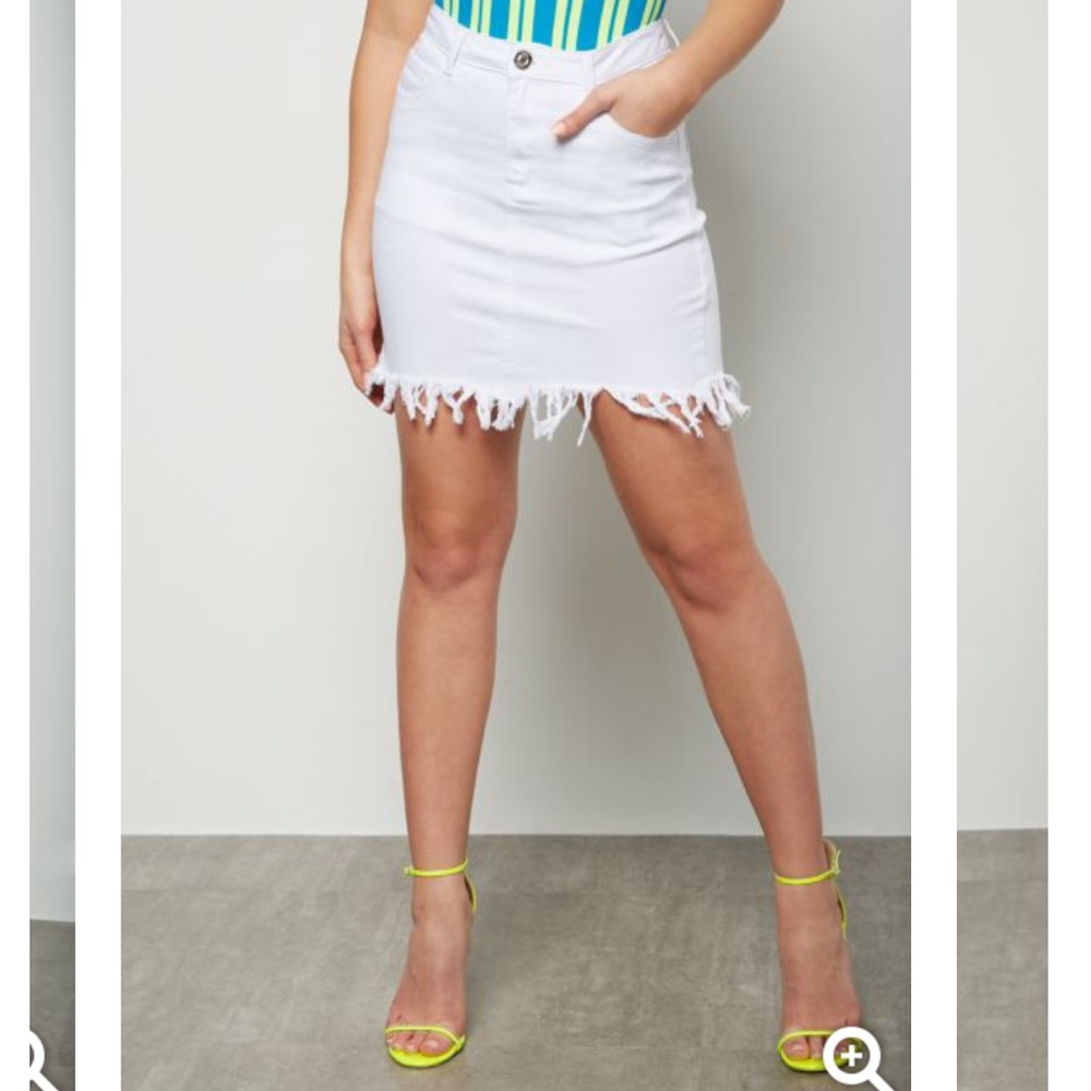 🌴White Frayed Jean Skirt